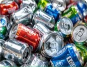 Latas de aluminio agrupadas