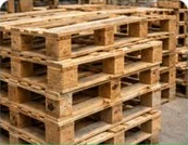 Pallets de madera apilados